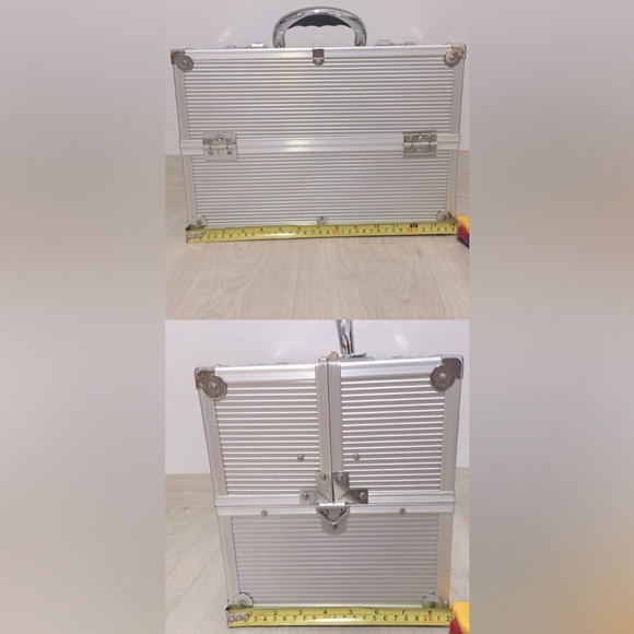 BLACK & SILVER Make-up case - Fortress - Picture 2 of 3